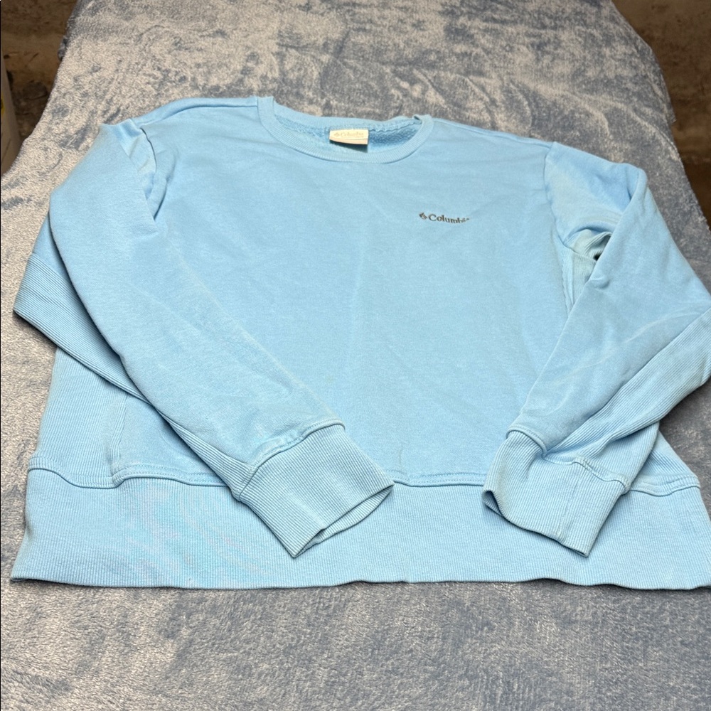 Columbia Pale Blue Pullover Sweatshirt